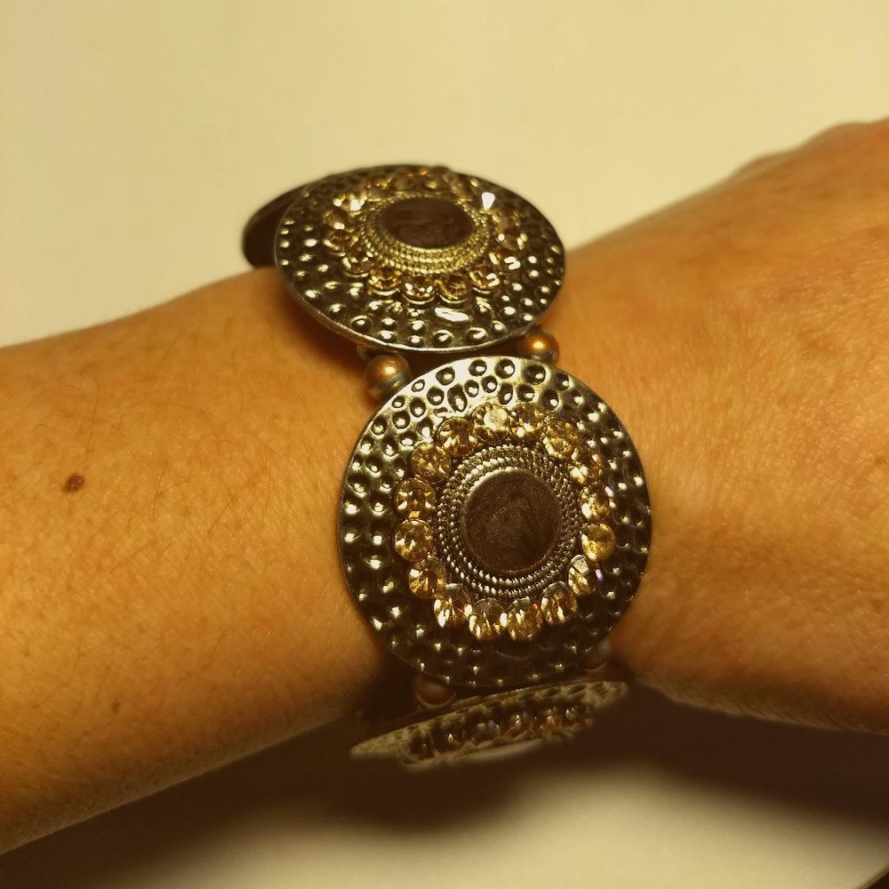 3/$25 'gold' pebbled shield stretch metal bracelet